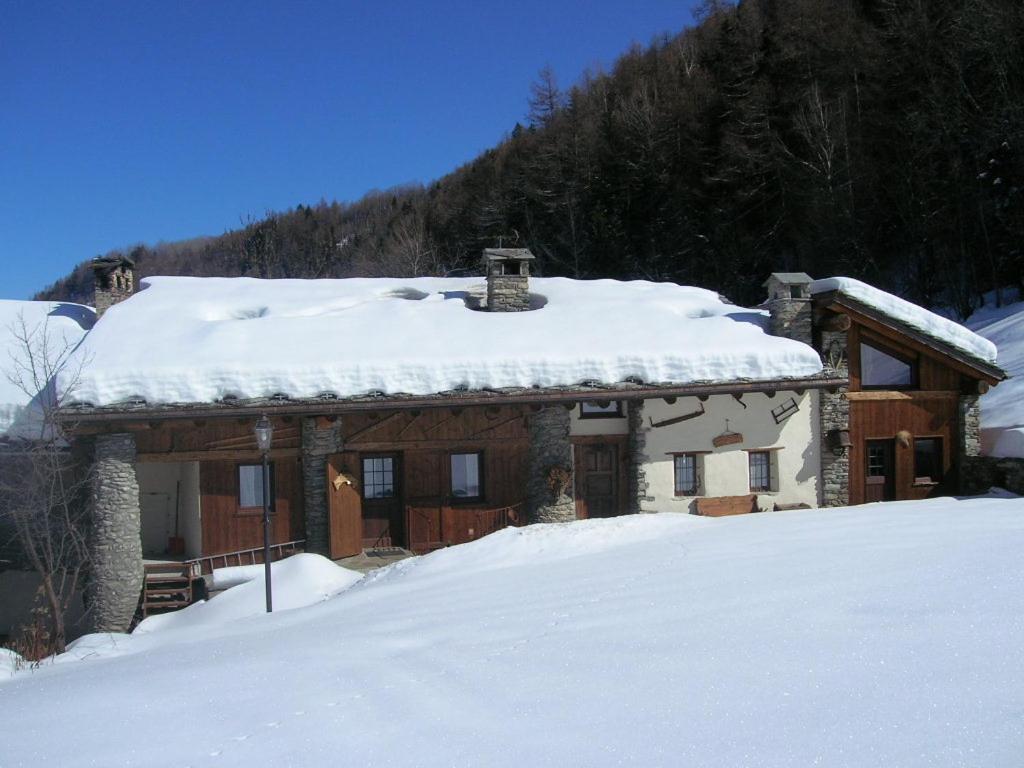 Les Chevreuils Apartment Arvier Exterior photo